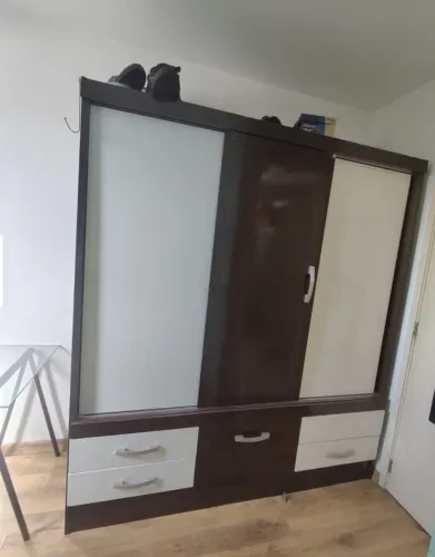Guarda roupa usado