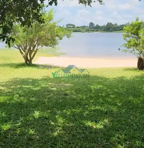 Lindo sítio em Águas Claras, com fundos para a lagoa, 2 hectares totalmente plano e escrit