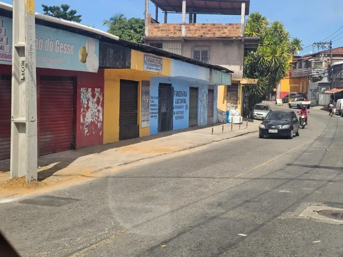 Alugo ótimo ponto comercial ideal para restaurantes mercearia padaria loja de parafusos 