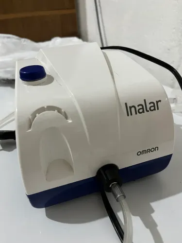 NEBULIZADOR OMRON INALAR 