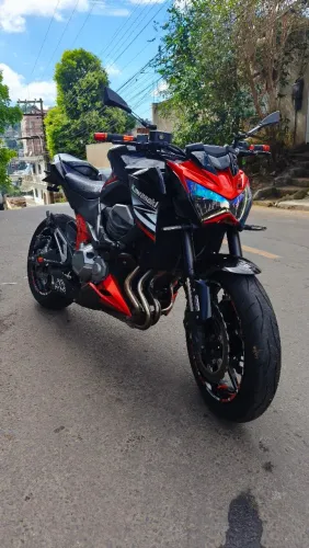 Kawasaki Z800 ( muito nova )