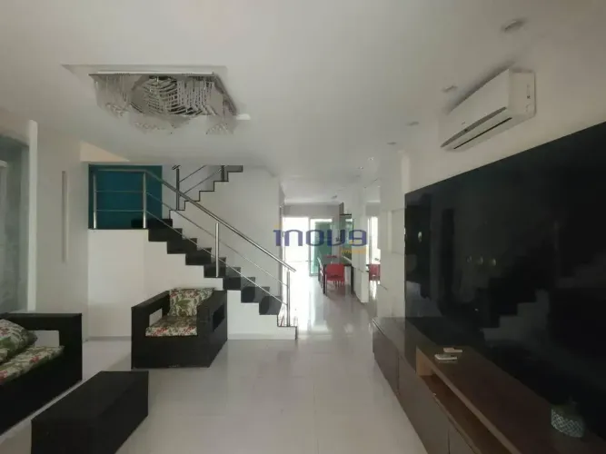 Casa com 3 dormitórios à venda, 156 m² por R$ 620.000,00 - Cidade dos Funcionários - Forta