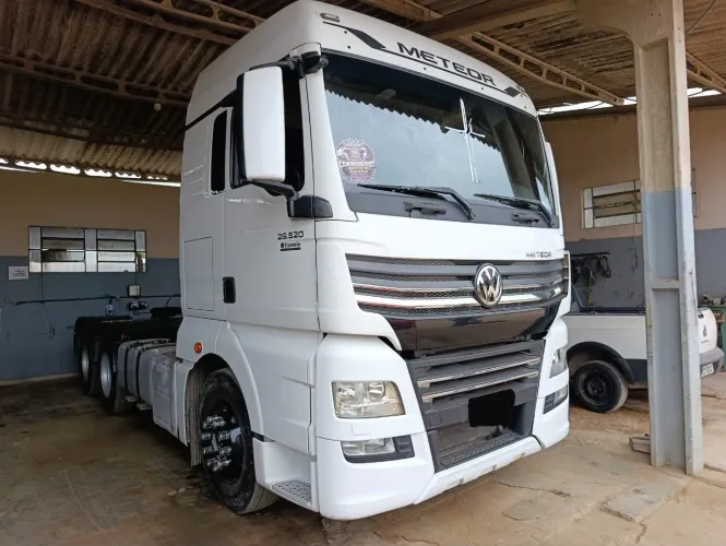 METEOR 29520 Tração 6x4.