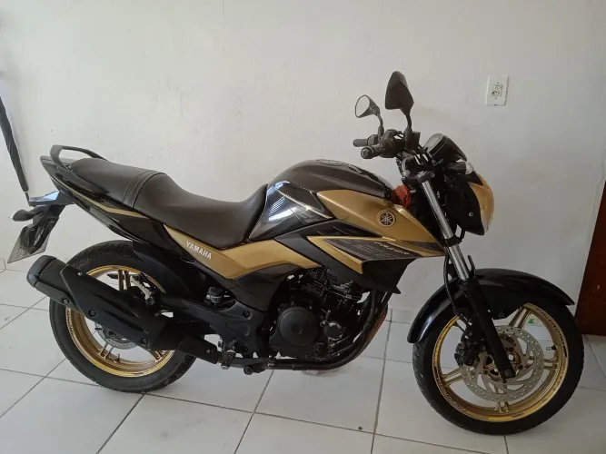 Vendo moto Fazer 250 ano  2017