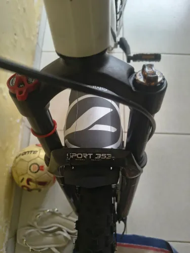 Bicicleta Aro 29 Quadro 21 12V Nova Sem Marca de Uso.