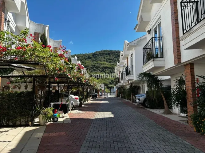 Casa em condomínio fechado com 2 dormitórios à venda, 73m² - Armação - Florianópolis/SC
