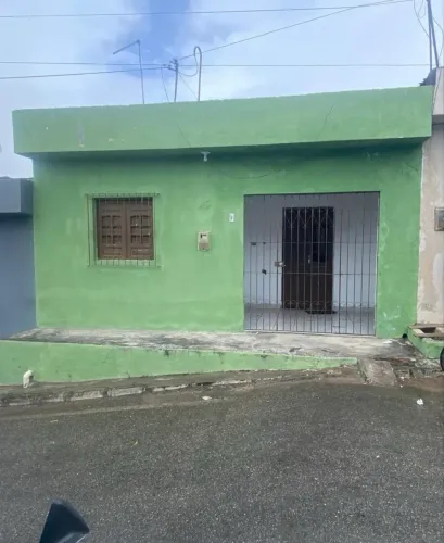 VENDE SE CASA NA SALINA DO SACAVÉM 