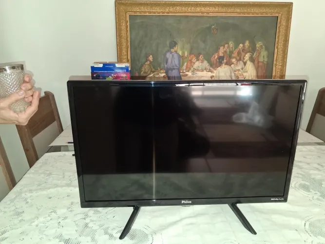TV smart 24 pol NOVÍSSIMA.