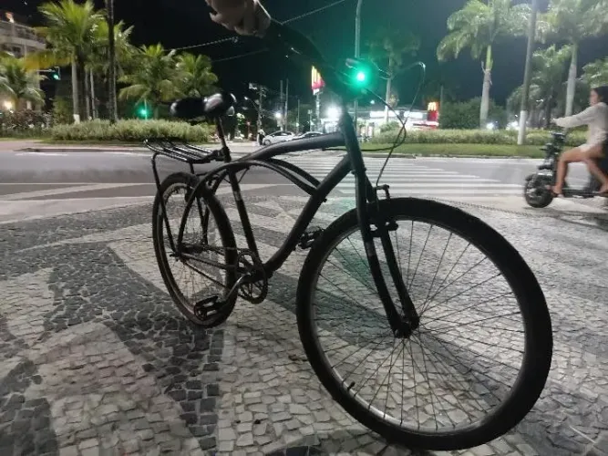 Bicicleta praiana com bagageiro