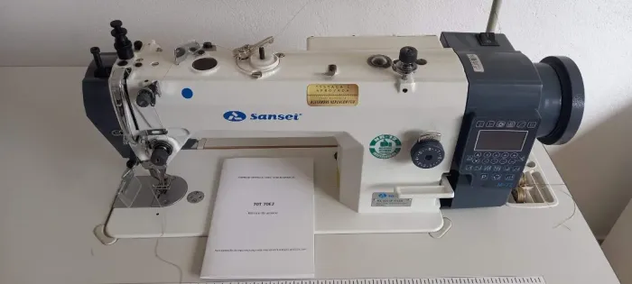 Maquina de costura industrial
