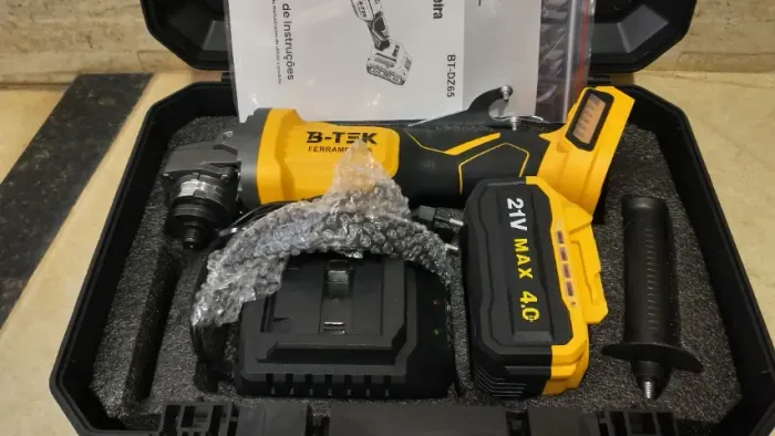 Esmerilhadeira a Bateria B-TEK