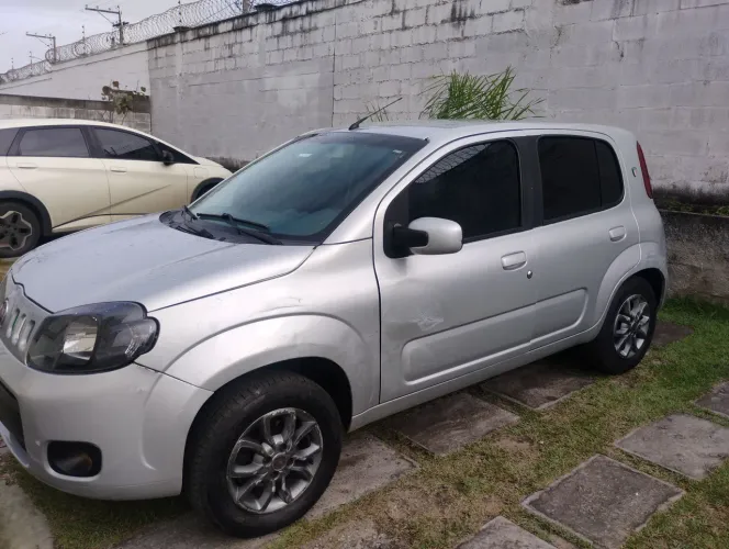 Fiat Uno Vivace/rua 1.0 EVO Fire Flex 8V 5P 2013