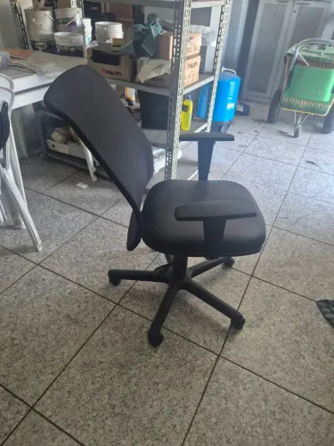 Cadeira de escritório com rodinhas