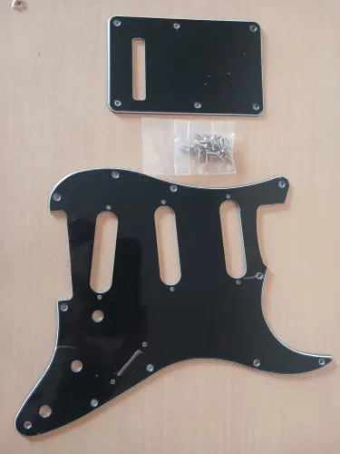 Escudo guitarra SSS preto novo