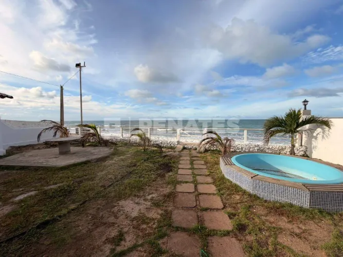Casa com 3 quartos em Touros na Praia de Cajueiro para locação.