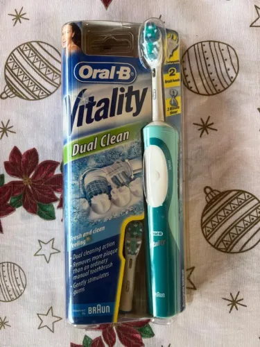 Escova dental elétrica Oral-B Vitality Dual Clean 