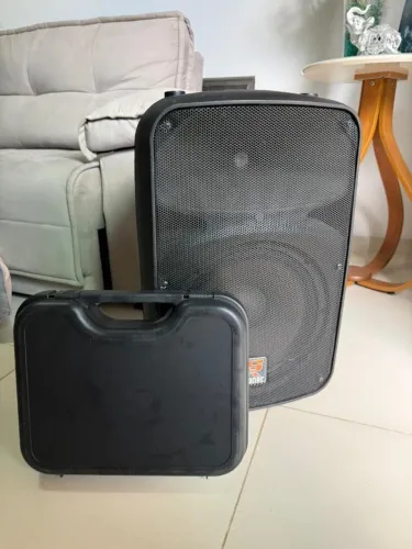 Caixa de som, mais acessórios microfones