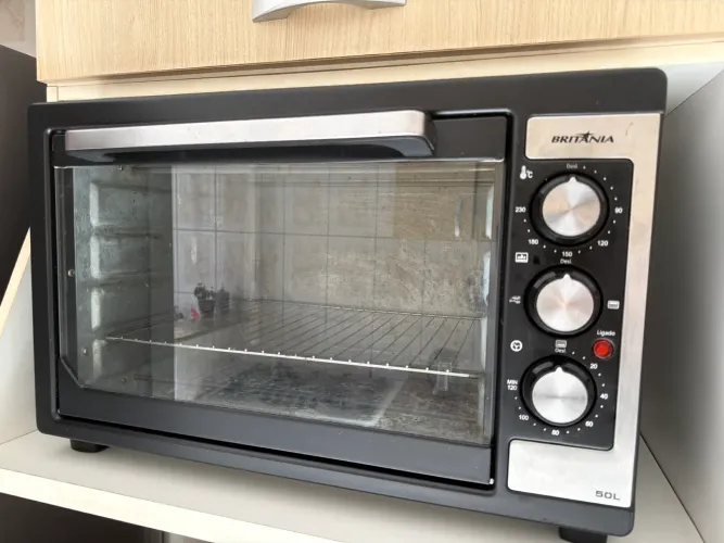Forno elétrico Britânia 50L