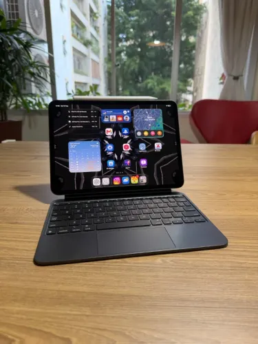 iPad Pro M5 11' 256GB Wi-Fi + Apple Pencil Pro + Magic Keyboard + Folio + Garantia 2027
