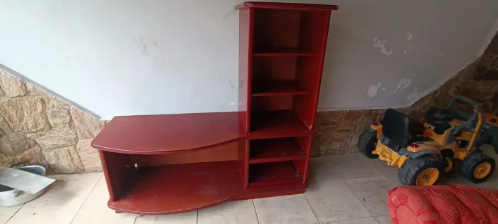 Rack para TV com Estante e Prateleiras