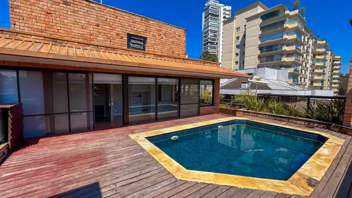 420 m², 5 suítes, 4 vagas  Cobertura duplex com lazer privativo no Real Parque