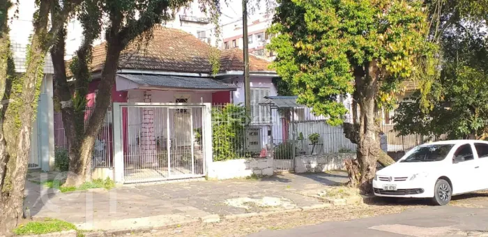 Casa à venda Rua Chile, Jardim Botânico - Porto Alegre