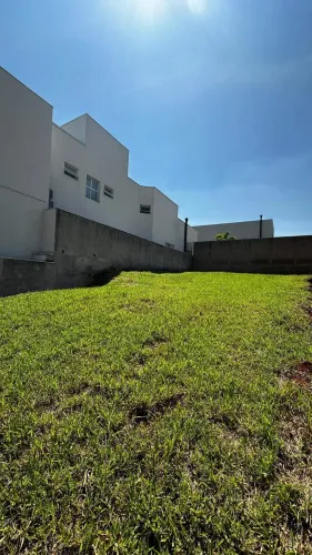 Terreno de 324m² em condomínio à venda em Santa Bárbara D'oeste-SP, no bairro Loteamento R