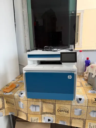 Impressora HP COLOR LASERJET MFP4303 fdw (na caixa)