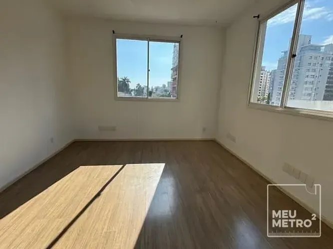 Sala à venda, no Centro, em Florianópolis.