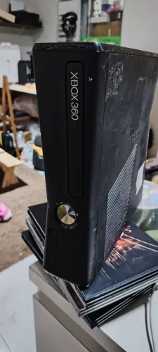 Xbox 360 Slim completo com defeito pra Peças ou decoração 