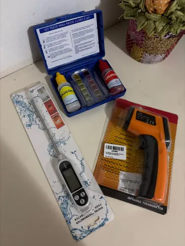Termômetros + Kit de Medidor de Cloro e PH