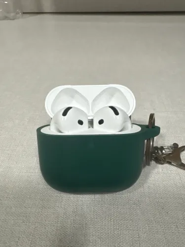 AirPods 4
