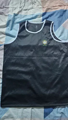 Vendo essa camiseta regata do Brasil tamanho G nova