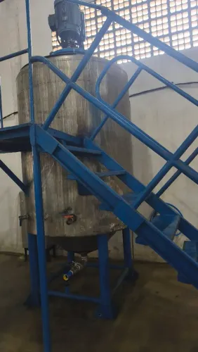 Tanque em inox com plataforma 
