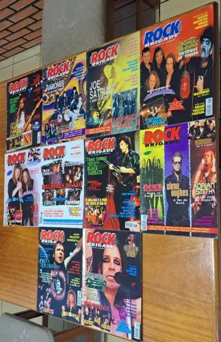 LOTE CONTENDO 10 REVISTAS ROCK BRIGADE - COLEÇÃO ROCK E HEAVY METAL - REVISTAS