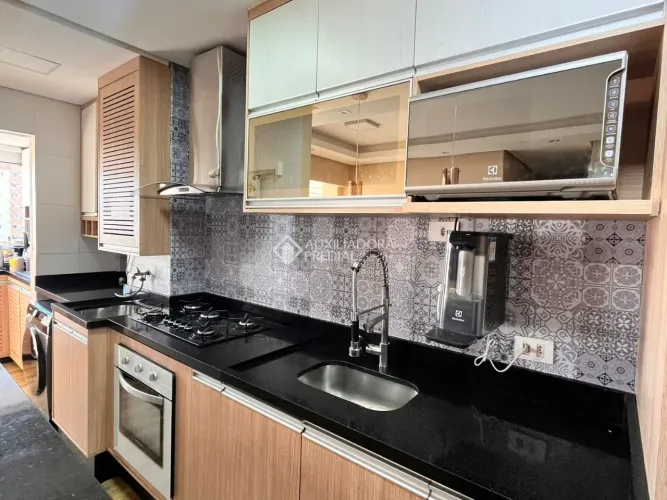 Apartamento à venda no Centro, 67 m² com 3 dormitórios/quartos disponíveis.