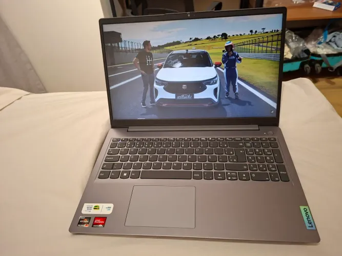 Notebook IdeaPad3 15ALC6 Ryzen 7 3200u + 12gb + Vídeo dedicado