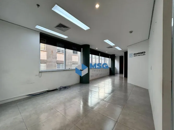 Sala Comercial no Jardins - 4 vagas!