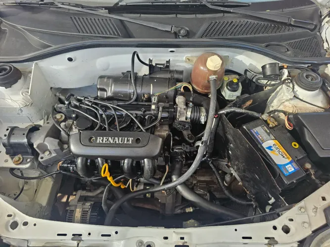 Renault Clio RL/ Jp/auth.1.0/1.0 Hi-power 16V 5P 2001
