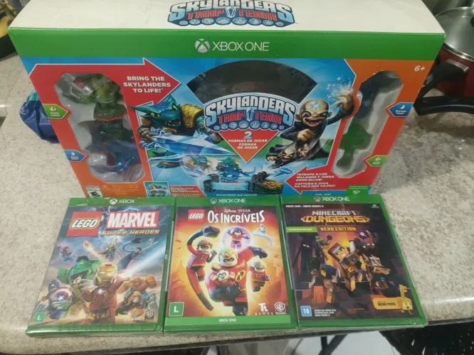 Skylander + 3 jogos lacrados x box one todos 4 são novos lacrados bom para quem revende