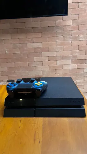 PLAYSTATION 4