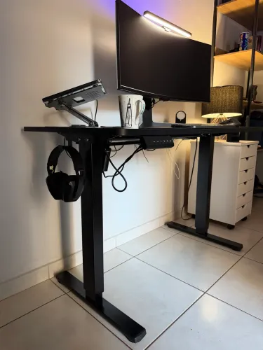 Mesa Escritório c/ Regulagem de Altura 120cm 
