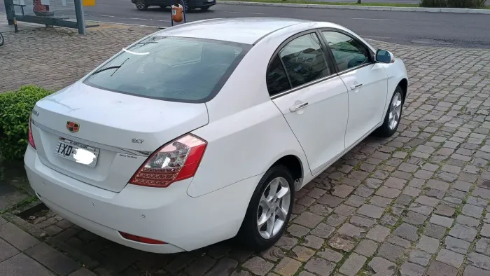 Geely EC7 1.8 16V 130cv 4P Mec. 2014