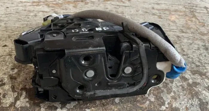 Fechadura Elétrica Dianteira Direita Vw Up 2015 - 2018