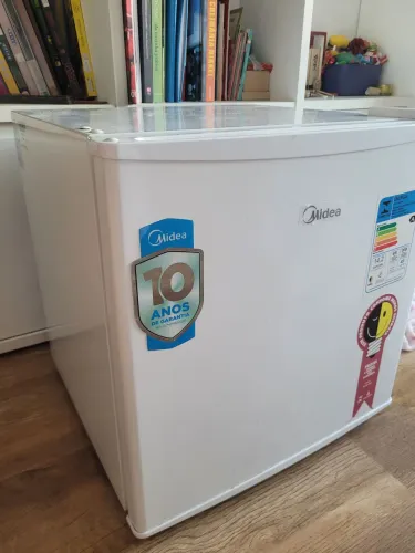 Frigobar Midea MCR06B1 45L 110V