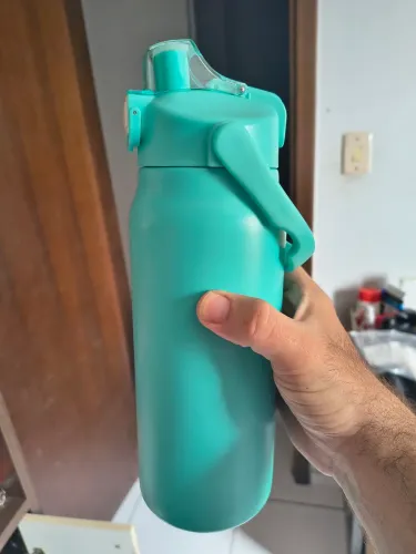 Garrafa térmica 1 litro. 