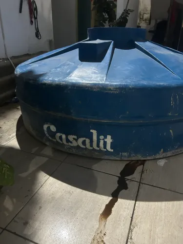 Vendo caixa d?água 2000L