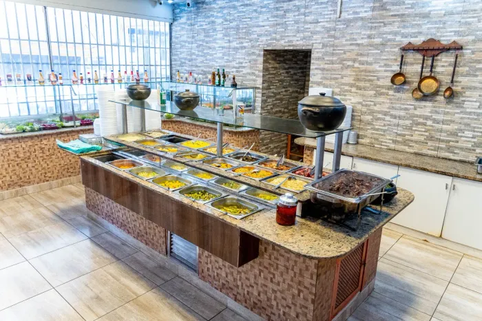 VENDE-SE RESTAURANTE FATURANDO