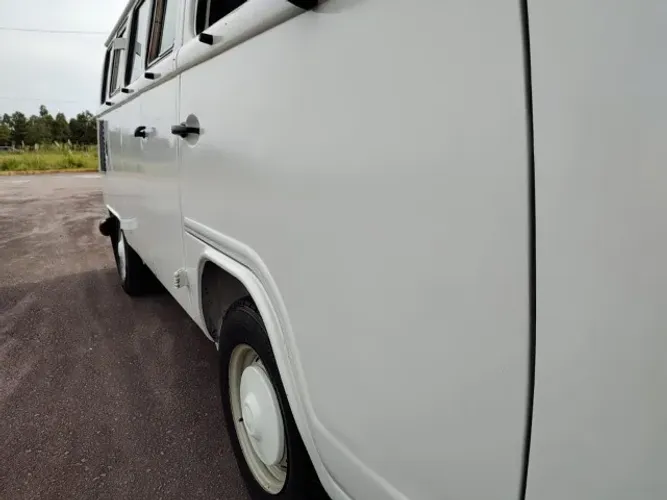 Volkswagen Kombi Standard/ Luxo/ Serie Prata 1995