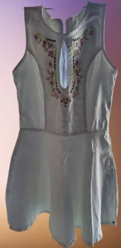Vestido Evasê, Rodado, Sem mangas